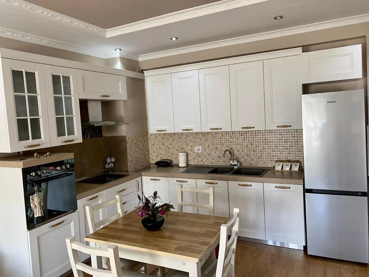 Zoo Apartament Tirana Apartment