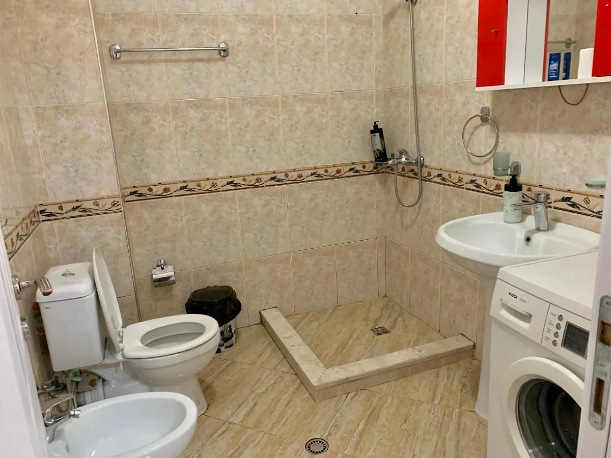 Zoo Apartament Tirana Apartment