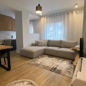 Centrally Located Glamorous Bright Near Bazaar Apartment