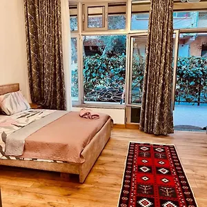 Appartamento Comfy In Center, Tirana