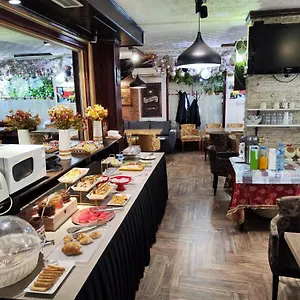 Livia Hotel